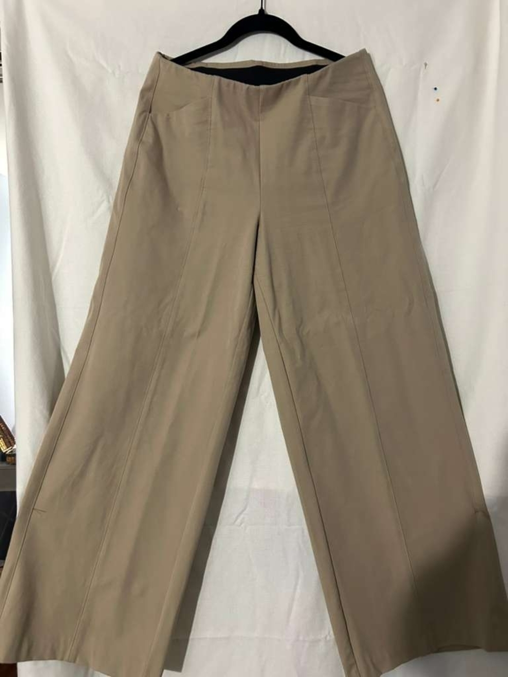 Old Navy Wide-Leg Pull-On Pants in Beige